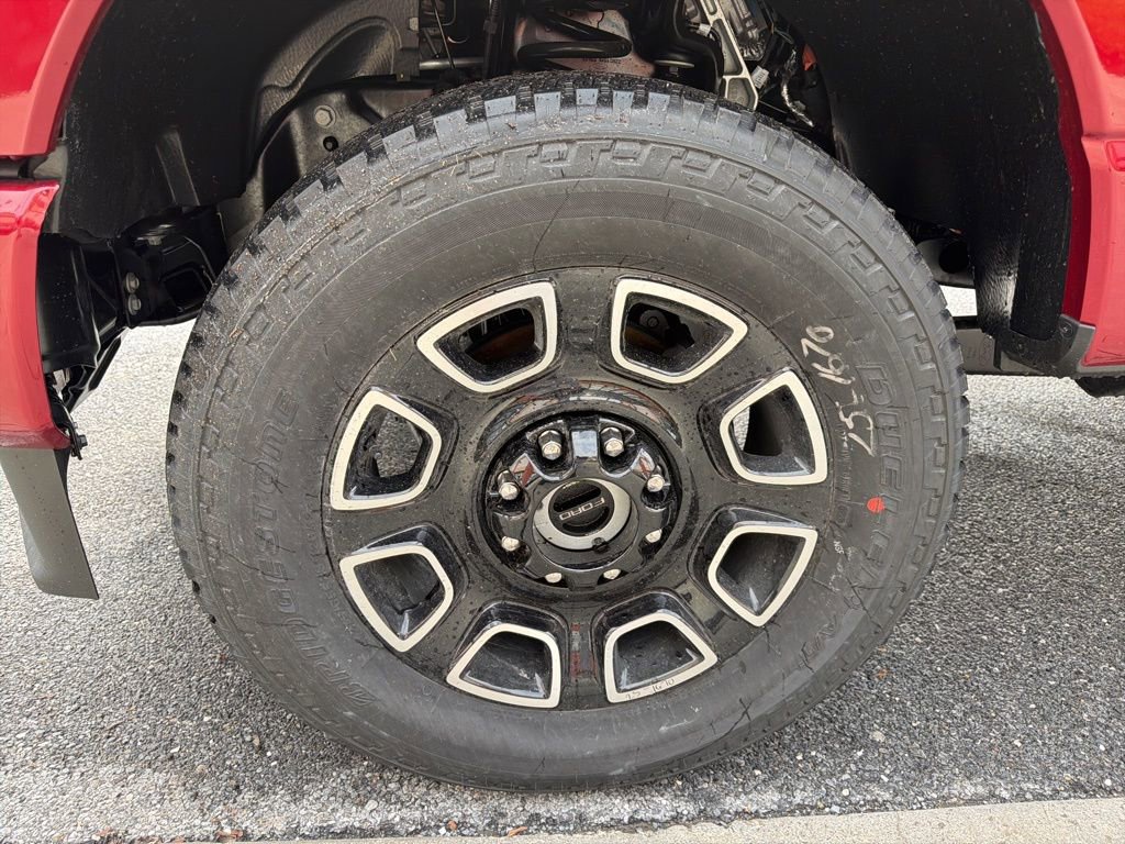 New 2026 Ford F250 Platinum w/ FX4 Off-Road Package image 10
