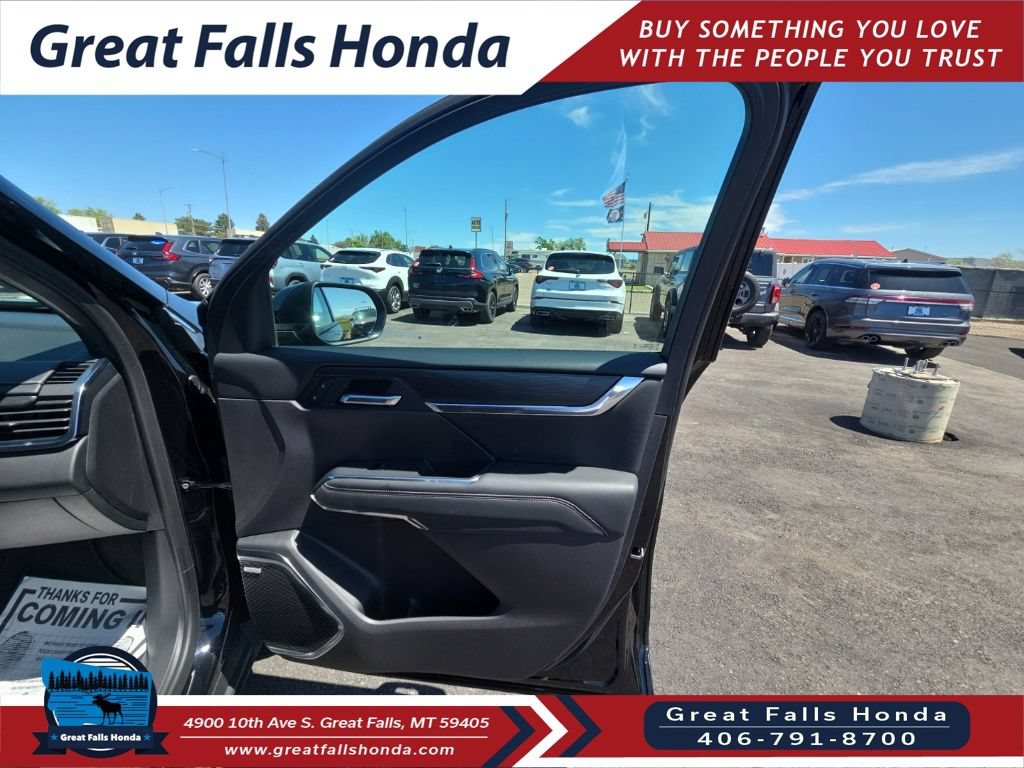 Used 2025 GMC Acadia Elevation w/ Elevation Premium Package AWD/4WD image 15