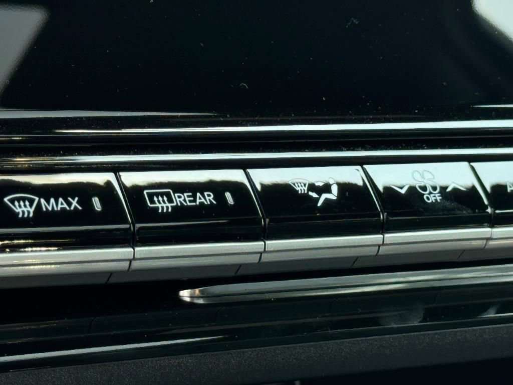 New 2024 Jeep Wagoneer 4WD w/ Premium Group I image 16