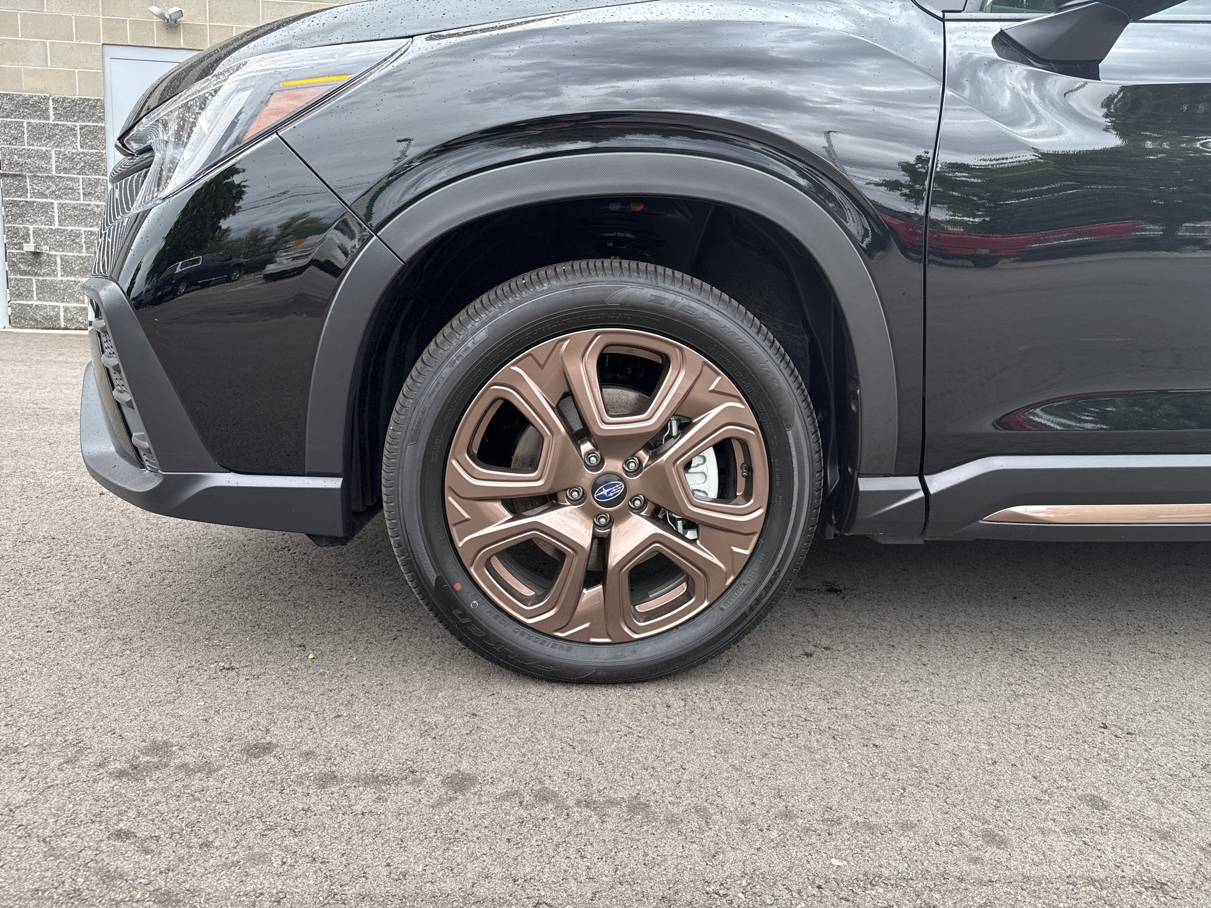 Used 2025 Subaru Ascent Bronze Edition image 27