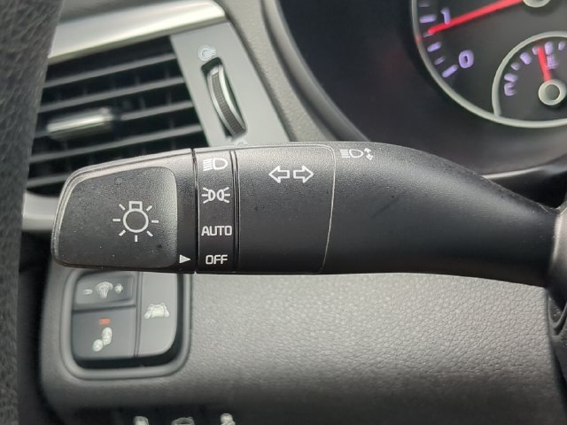 Used 2020 Kia Optima LX FWD image 26