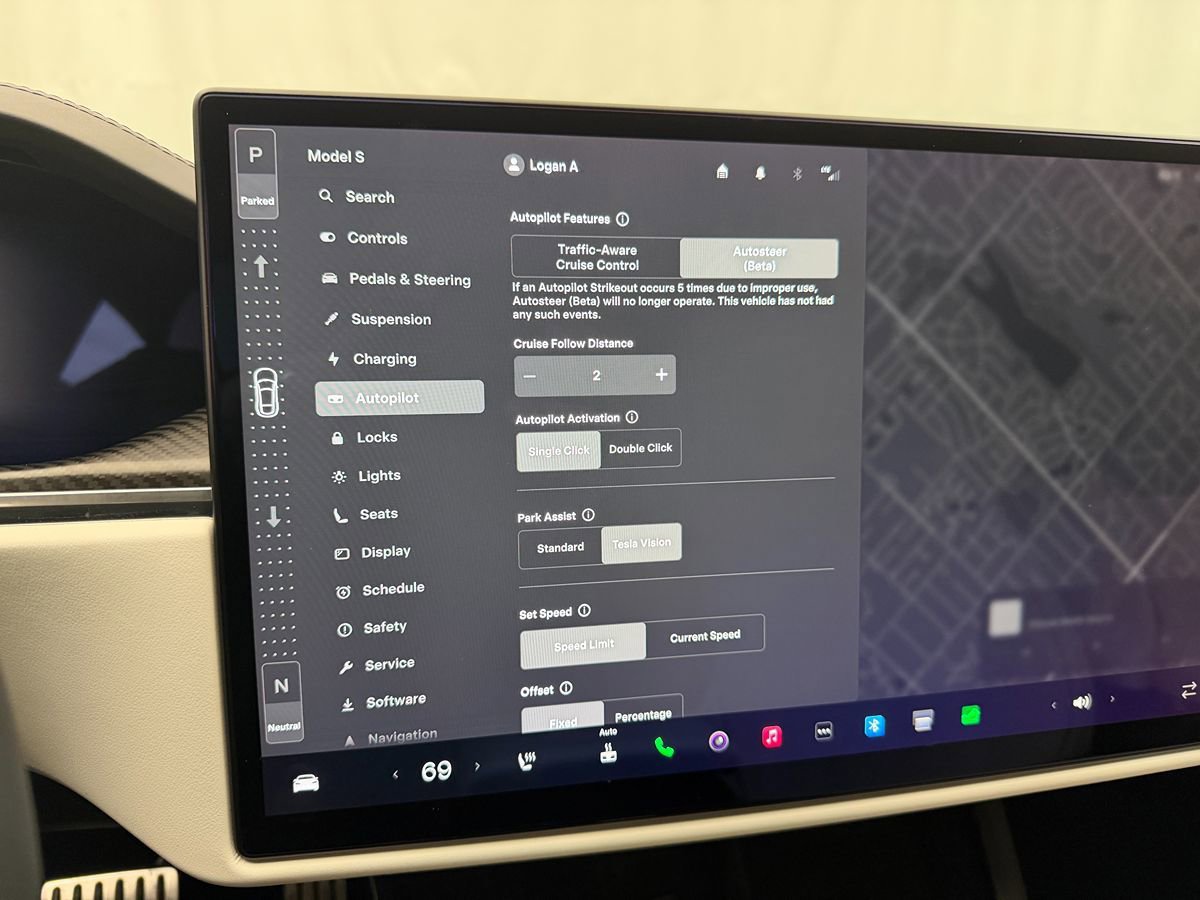 Used 2021 Tesla Model S Plaid image 23