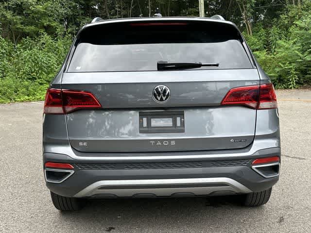 Used 2023 Volkswagen Taos SE w/ Panoramic Sunroof Package AWD/4WD image 4