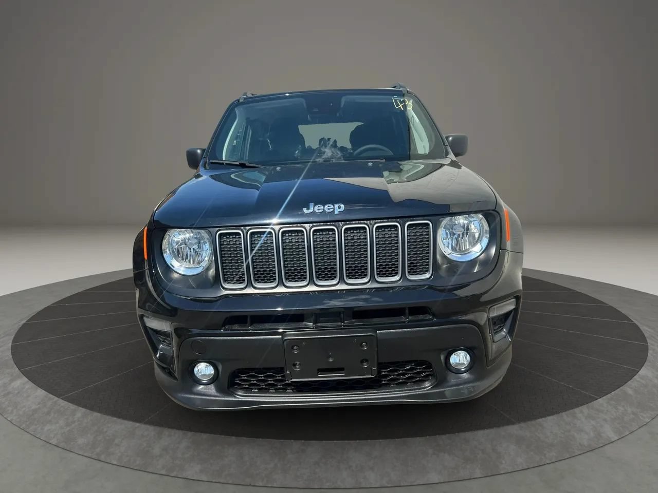 Used 2022 Jeep Renegade Latitude AWD/4WD image 2