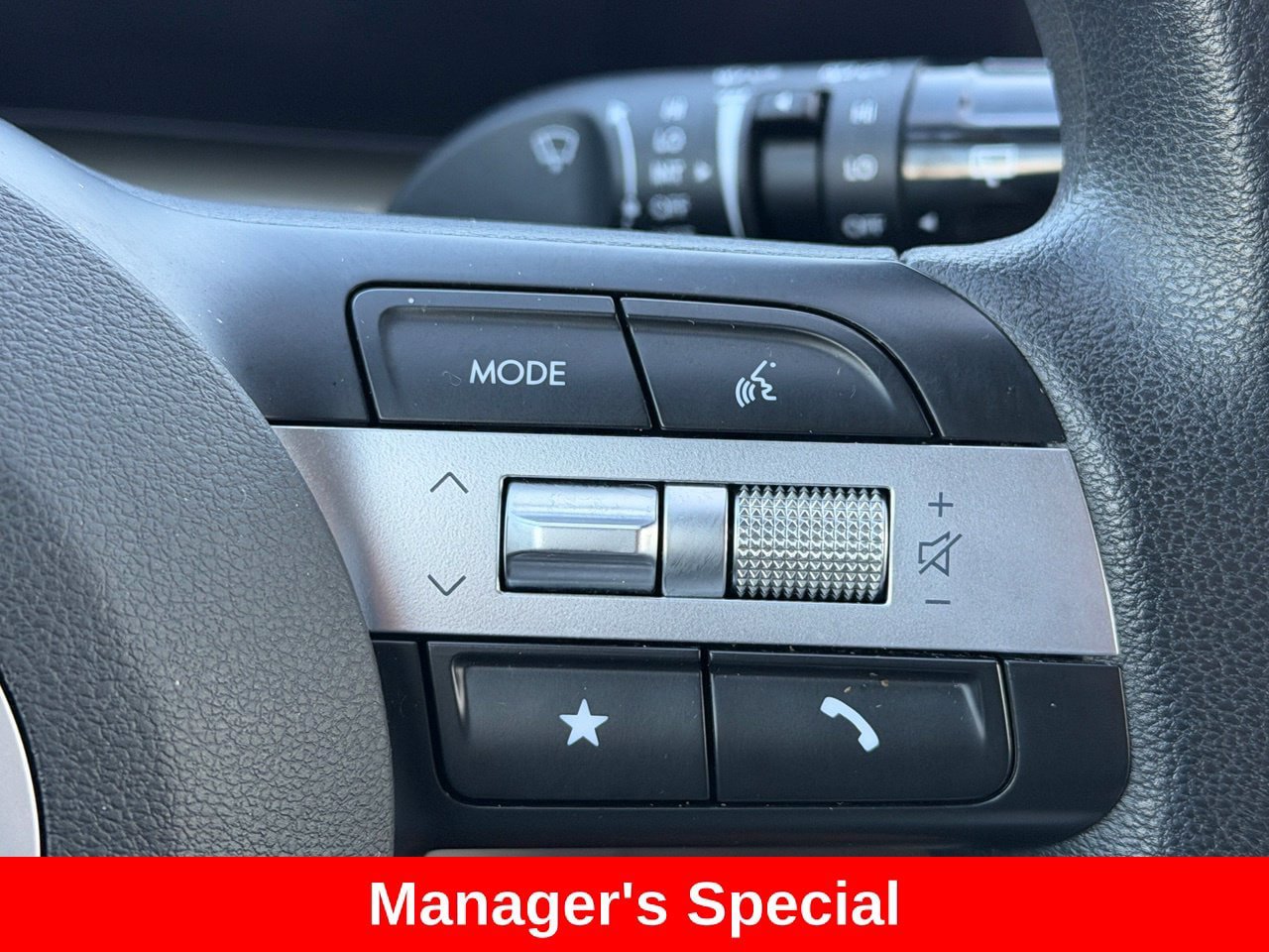 Used 2023 Chevrolet Malibu LT FWD image 17