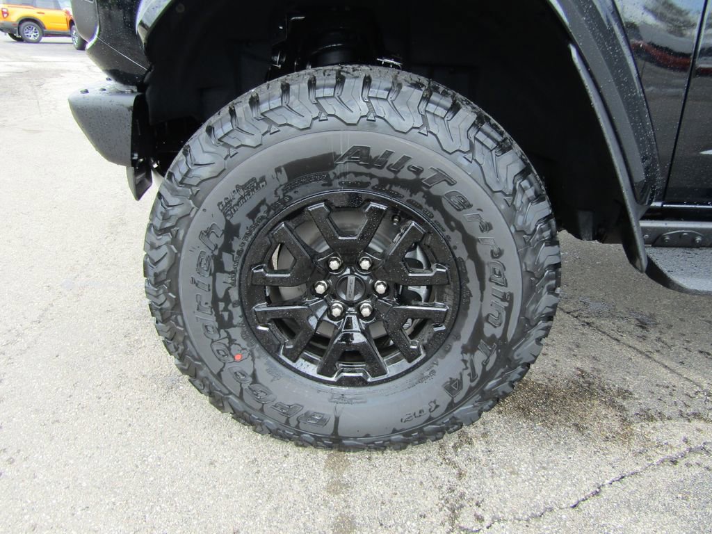 New 2026 Ford Bronco Raptor w/ Interior Carbon Fiber Pack AWD/4WD image 14