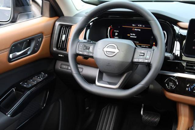 New 2026 Nissan Pathfinder Platinum AWD/4WD image 29
