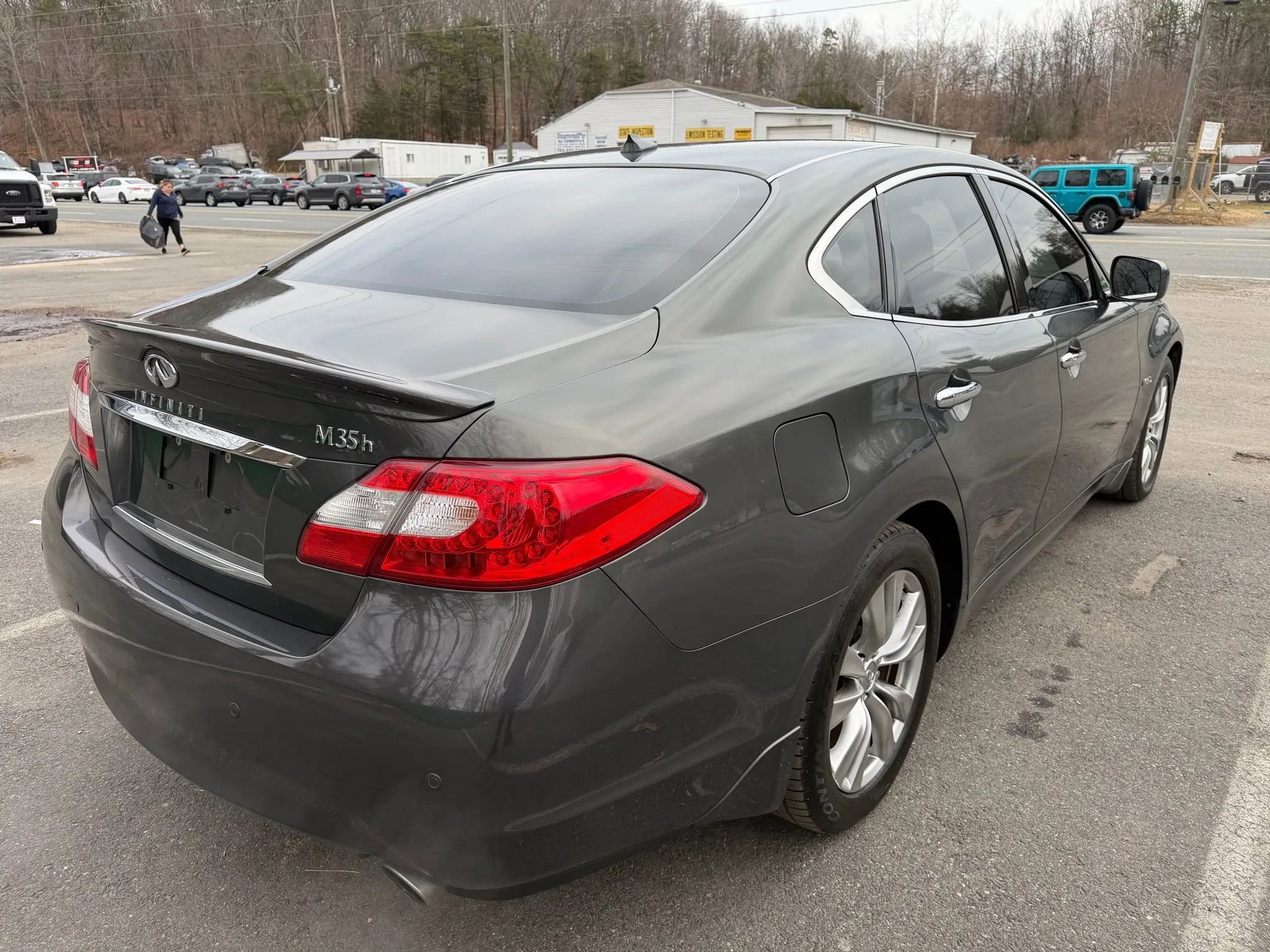 Used 2013 INFINITI M35 w/ Premium Pkg image 10