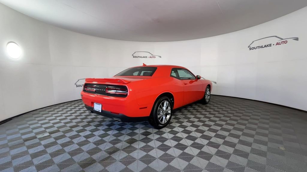 Used 2023 Dodge Challenger SXT image 8