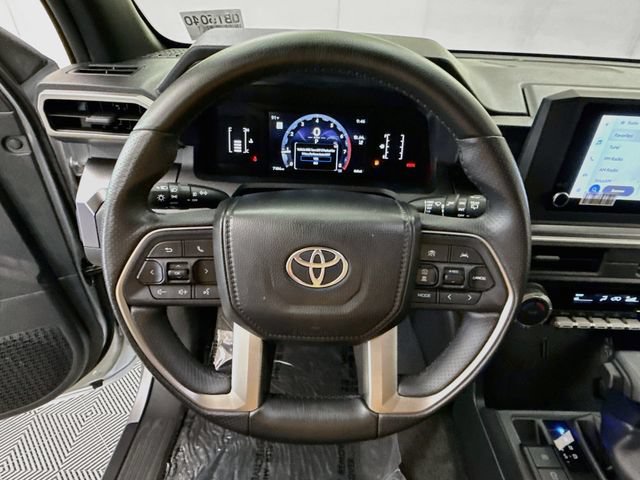 Used 2025 Toyota 4Runner SR5 RWD image 11