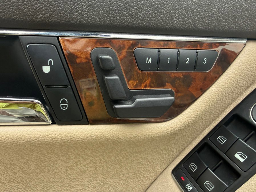 Used 2010 Mercedes-Benz C 300 4MATIC Sedan image 39