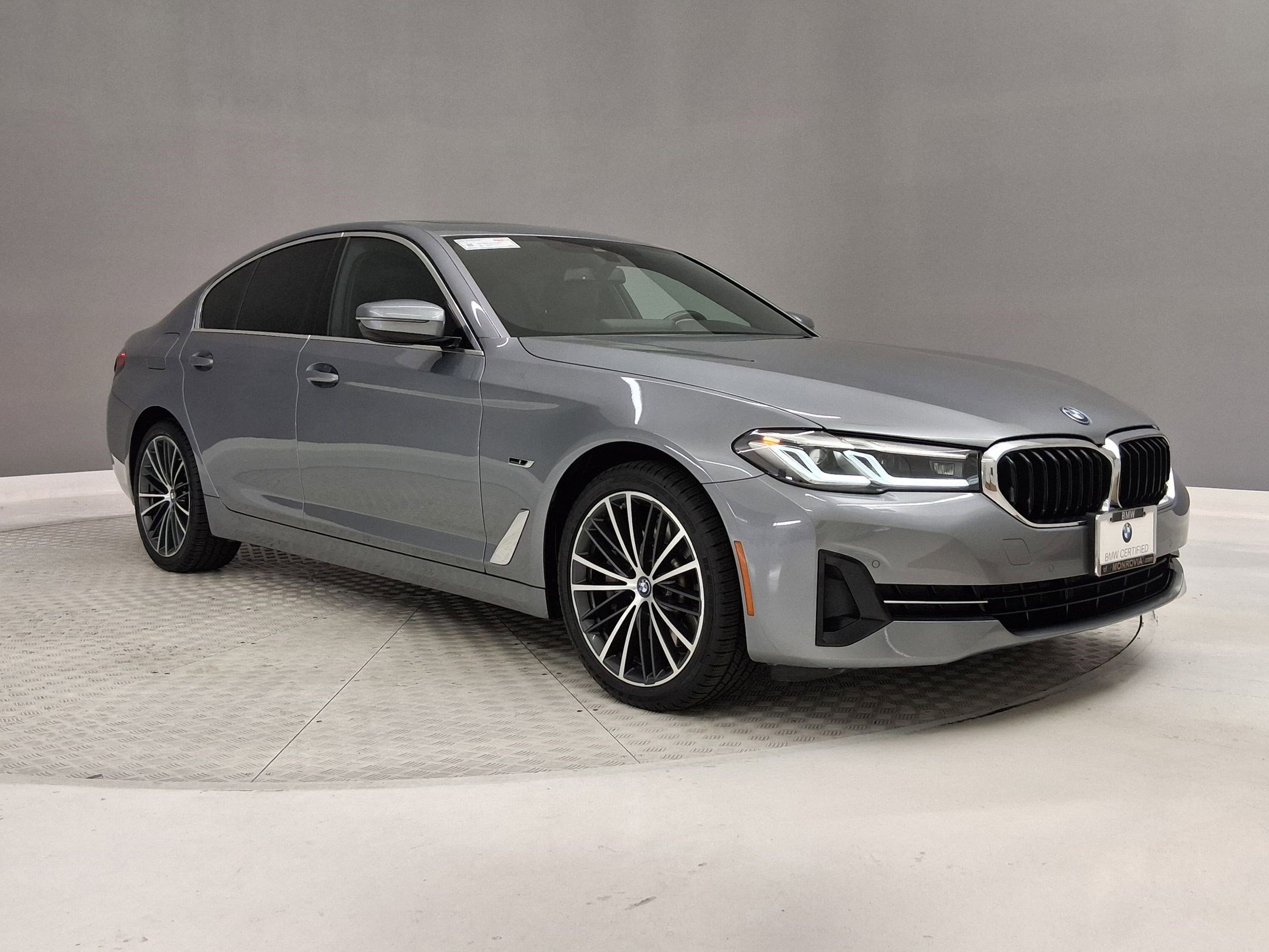 Certified 2023 BMW 530e w/ Convenience Package image 5