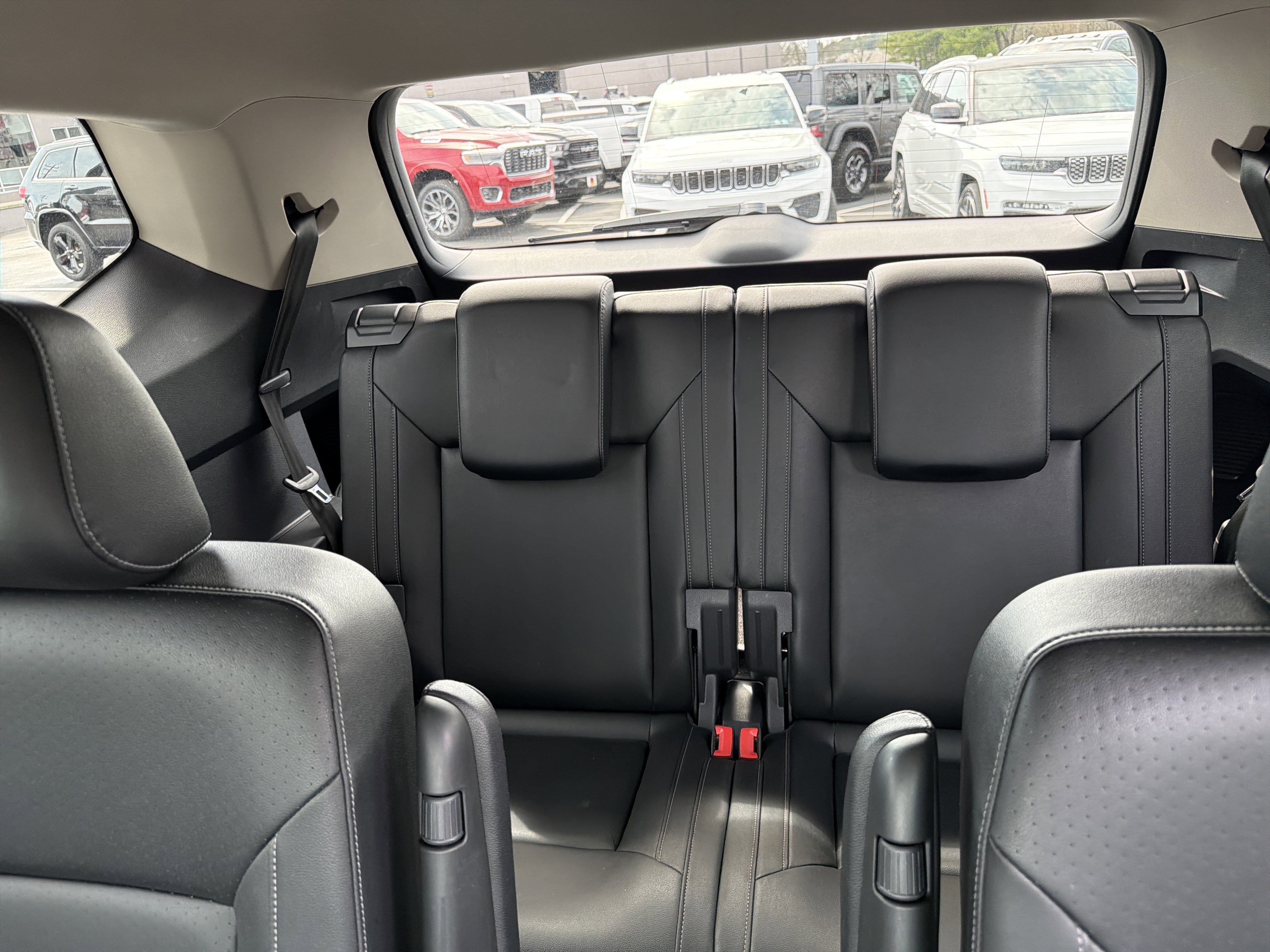 Used 2019 Volkswagen Atlas SE w/ Panoramic Sunroof Package image 12