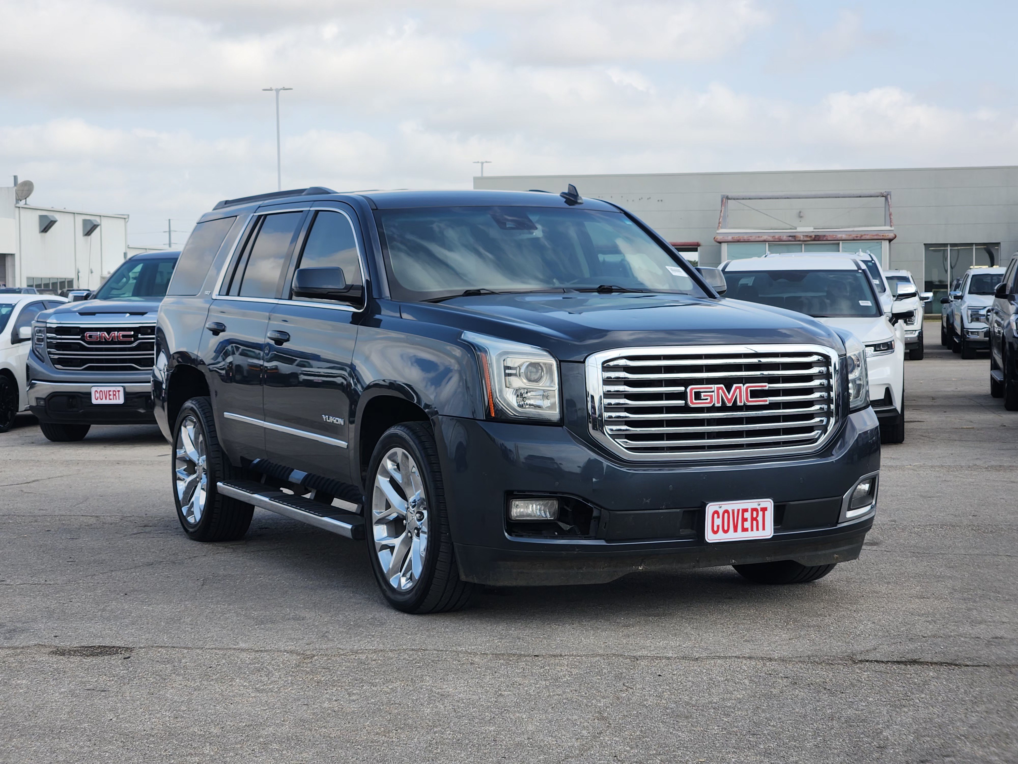 Used 2020 GMC Yukon SLT w/ Premium Edition RWD image 3