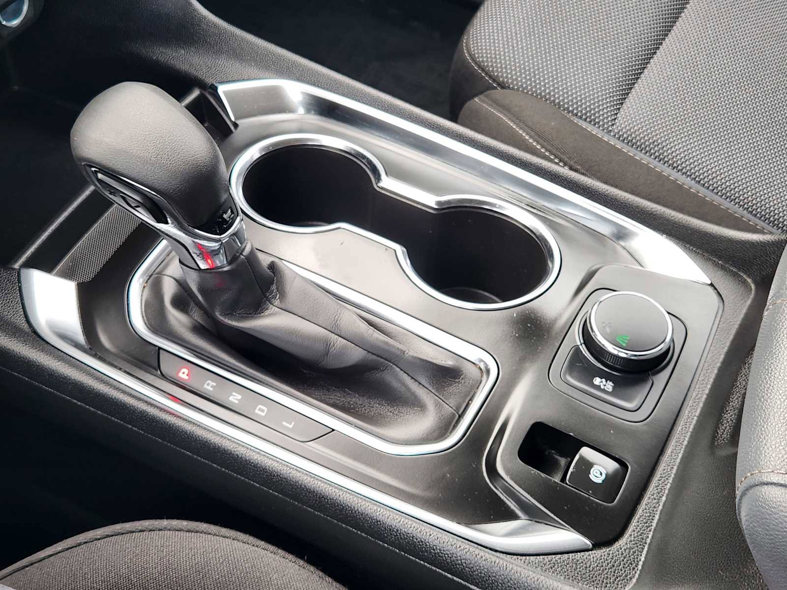 Used 2021 Chevrolet Traverse LT image 20