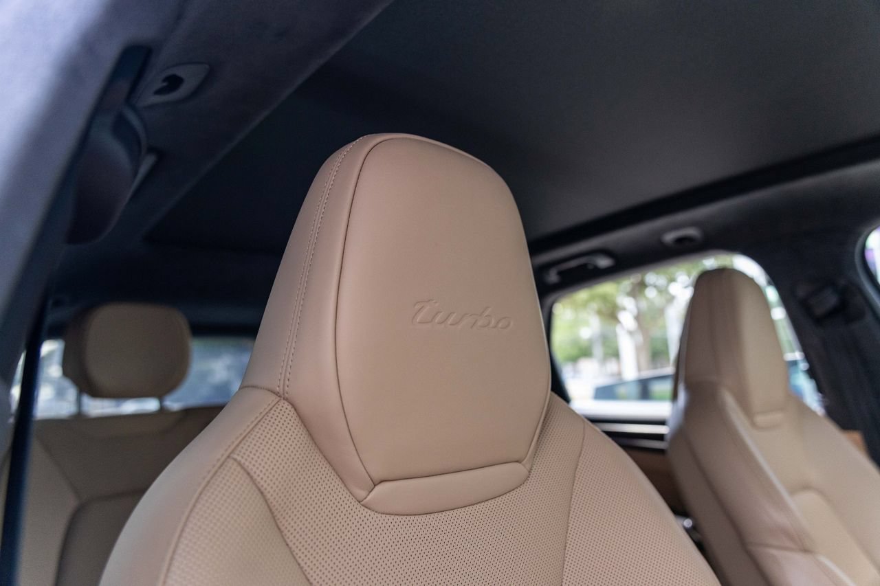 Used 2020 Porsche Cayenne Turbo AWD/4WD image 54