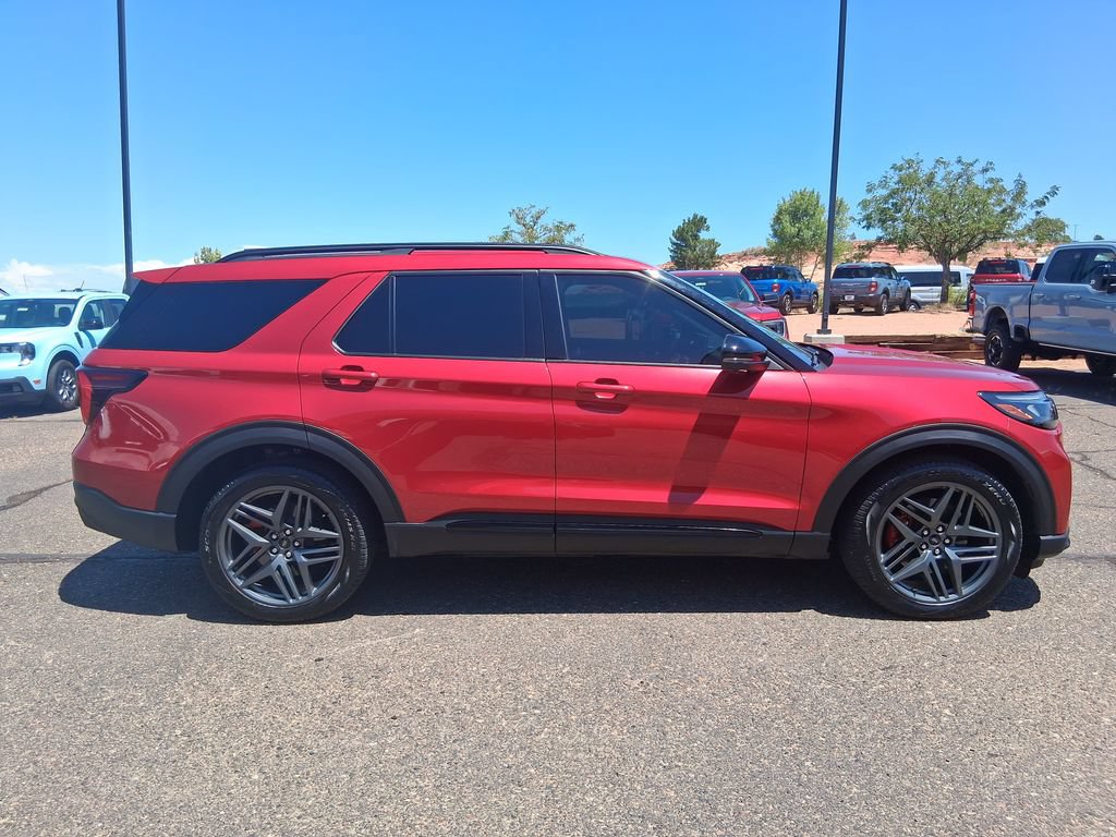 Used 2025 Ford Explorer ST w/ Sun And Sound Package AWD/4WD image 6