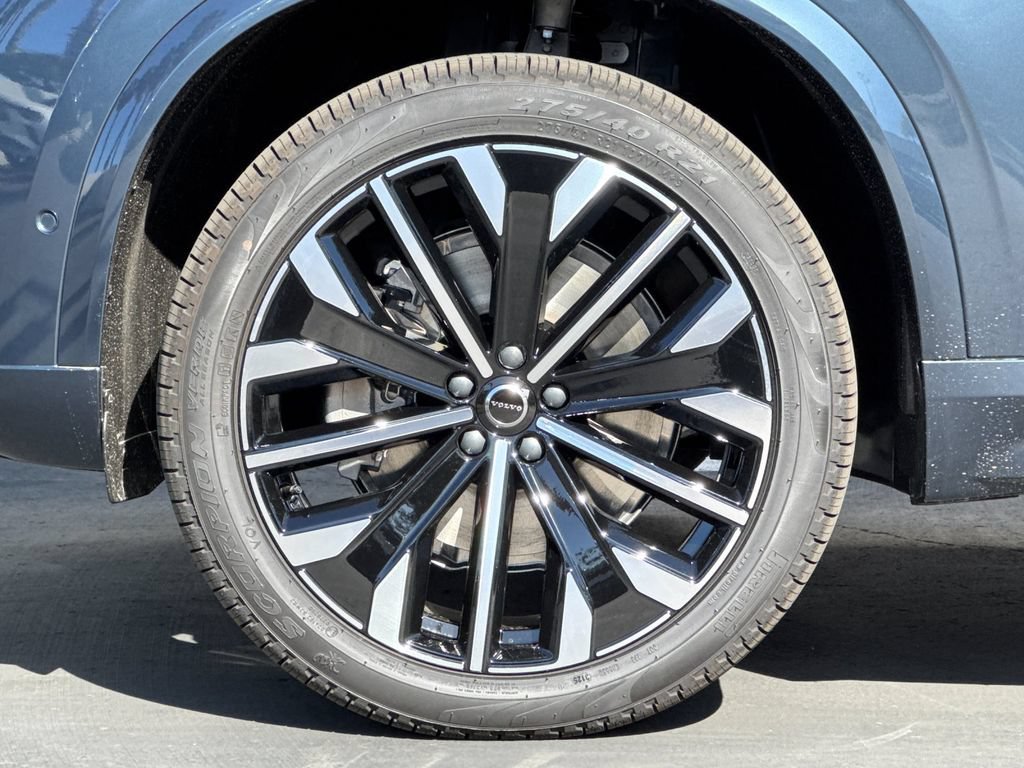 New 2026 Volvo XC90 B6 Plus w/ Protection Package Premier AWD/4WD image 26