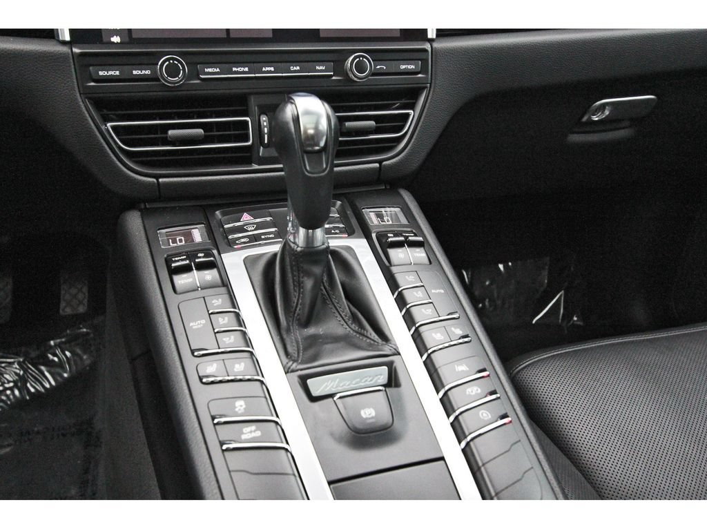 Used 2021 Porsche Macan S AWD/4WD image 30