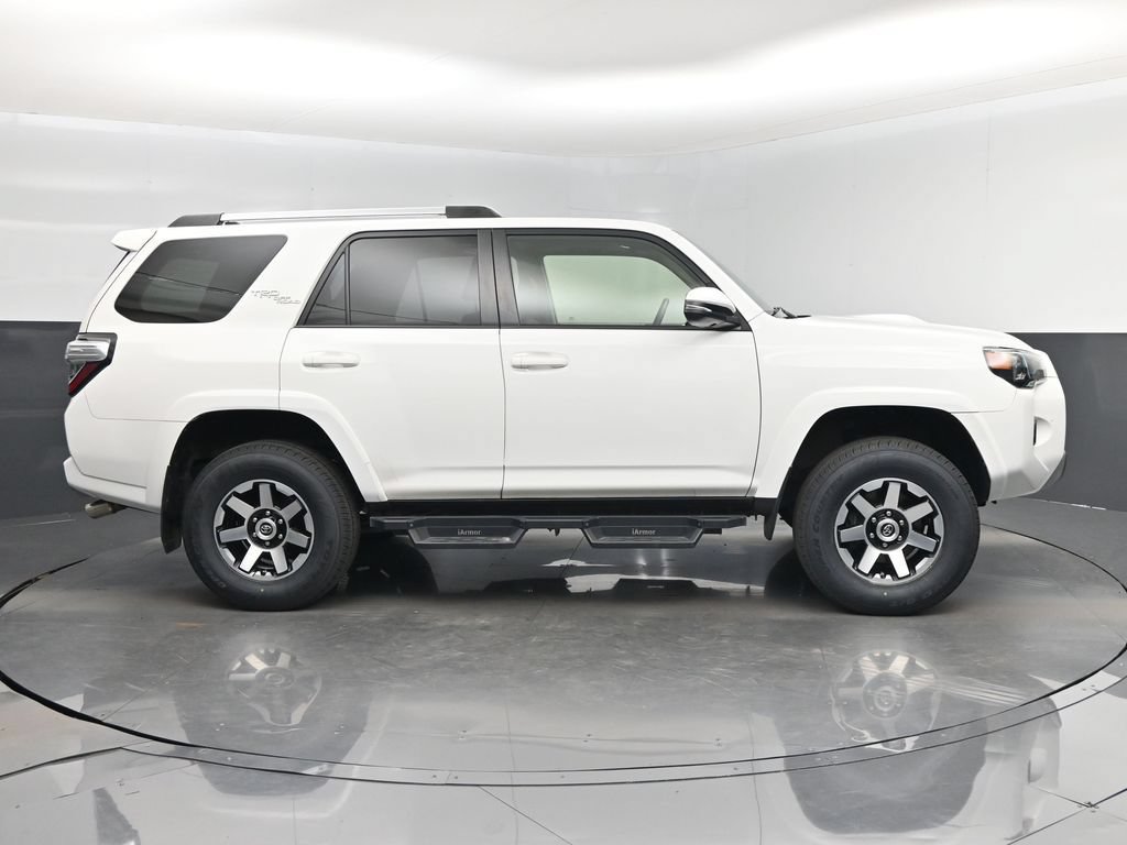 Used 2018 Toyota 4Runner TRD Off-Road Premium AWD/4WD image 2