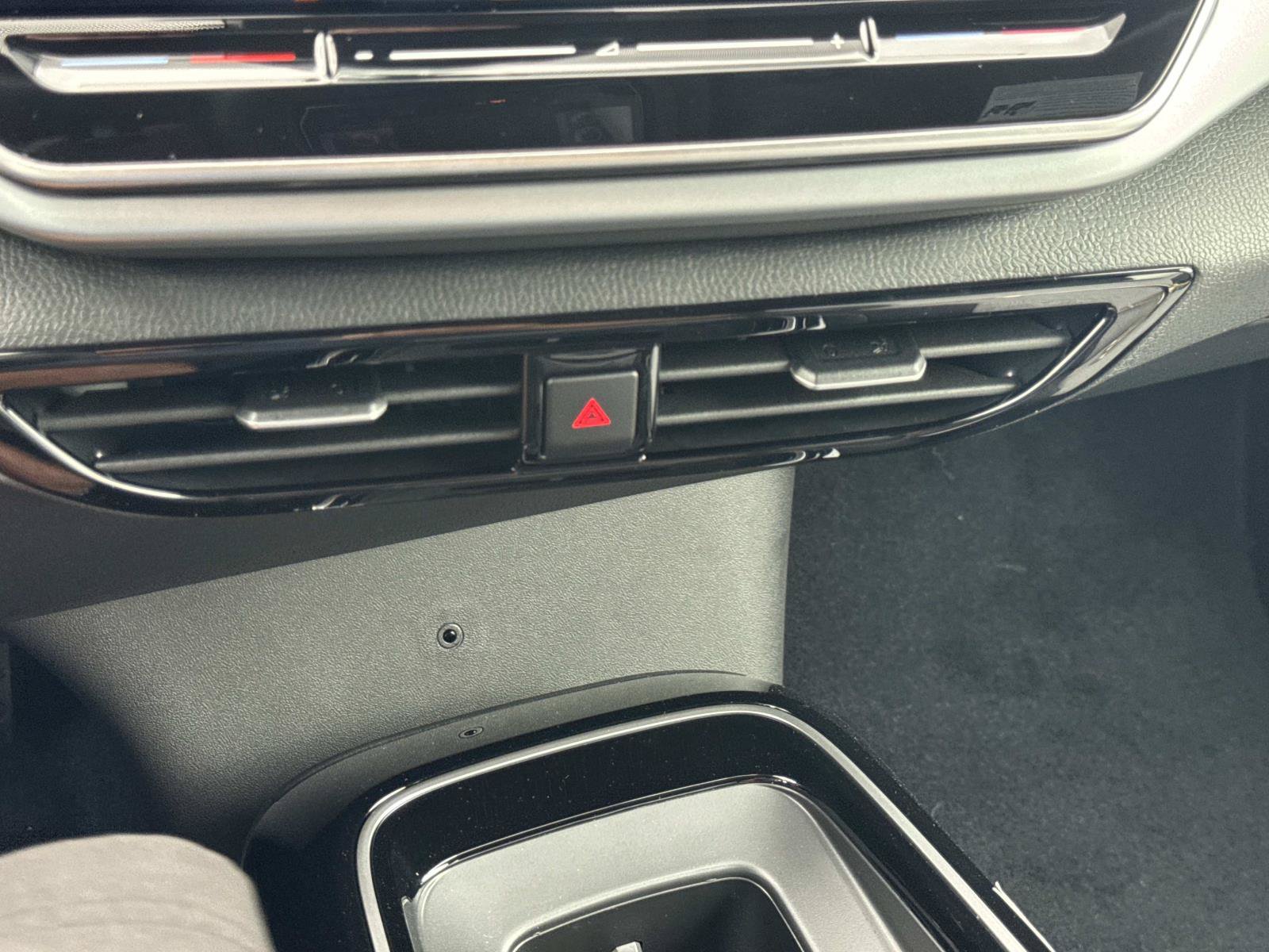 New 2026 Volkswagen ID.4 Pro AWD/4WD image 21