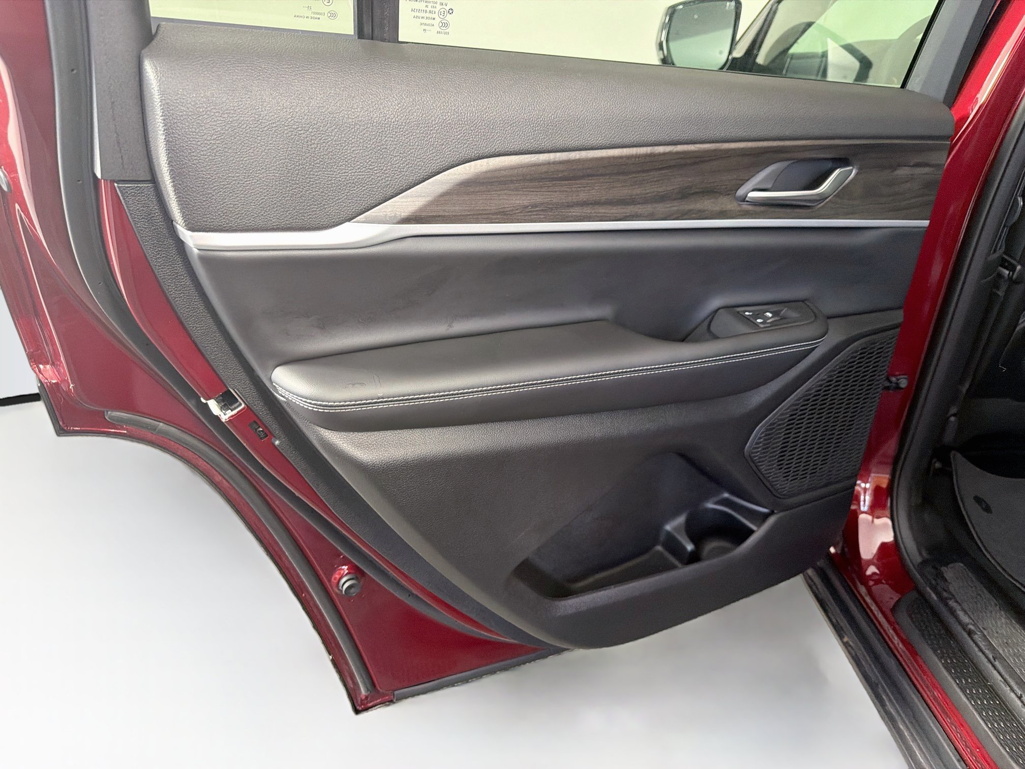 Used 2026 Jeep Grand Cherokee L 2WD image 27