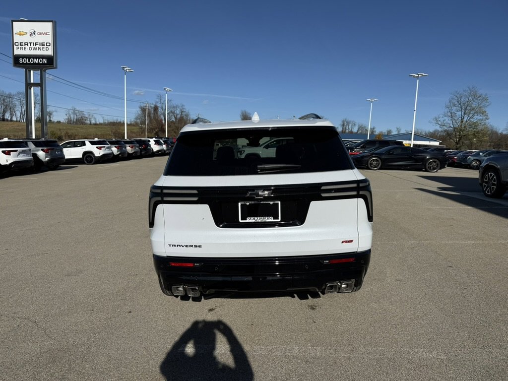 New 2026 Chevrolet Traverse RS w/ LPO, Floor Liner Package image 4