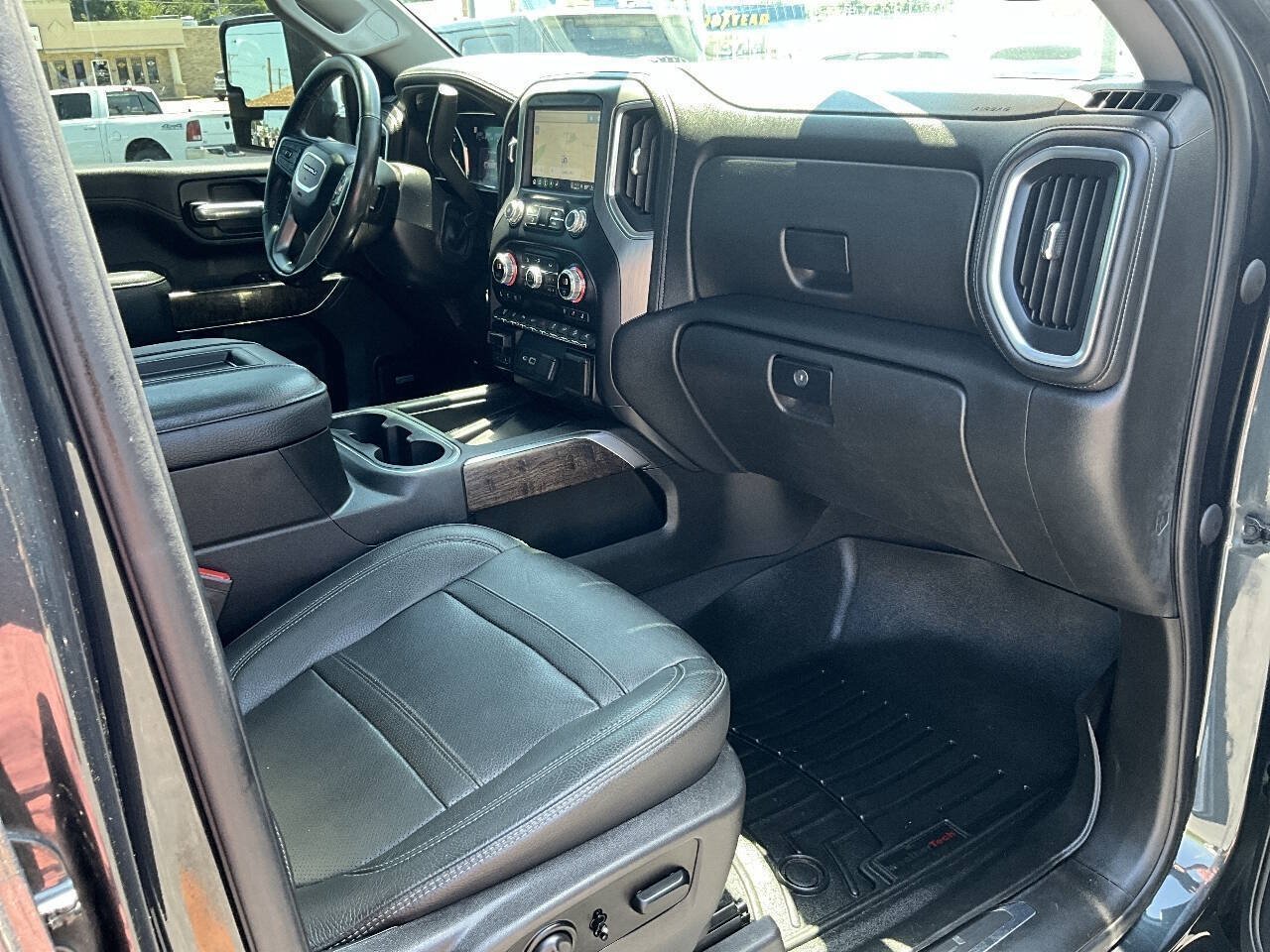 Used 2021 GMC Sierra 2500 Denali w/ Denali Ultimate Package AWD/4WD image 37