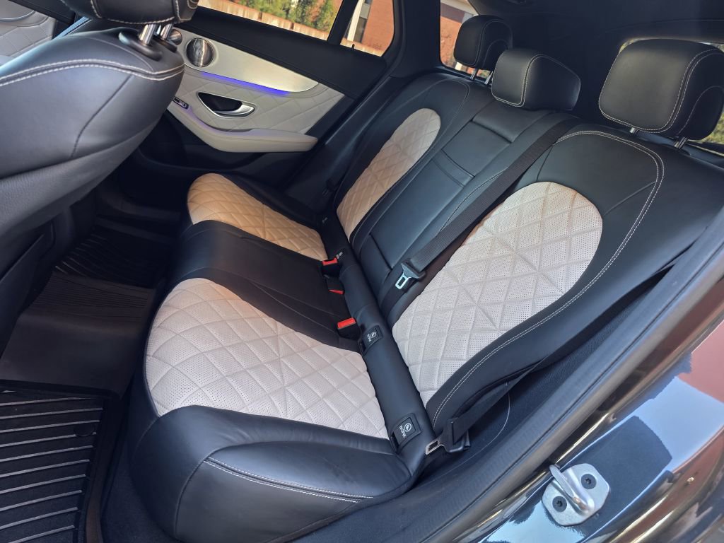 Used 2021 Mercedes-Benz GLC 63 AMG 4MATIC image 24