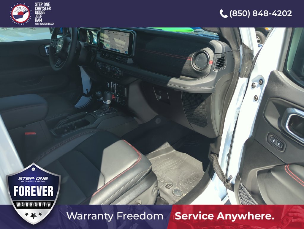Used 2025 Jeep Wrangler Unlimited Rubicon AWD/4WD image 33