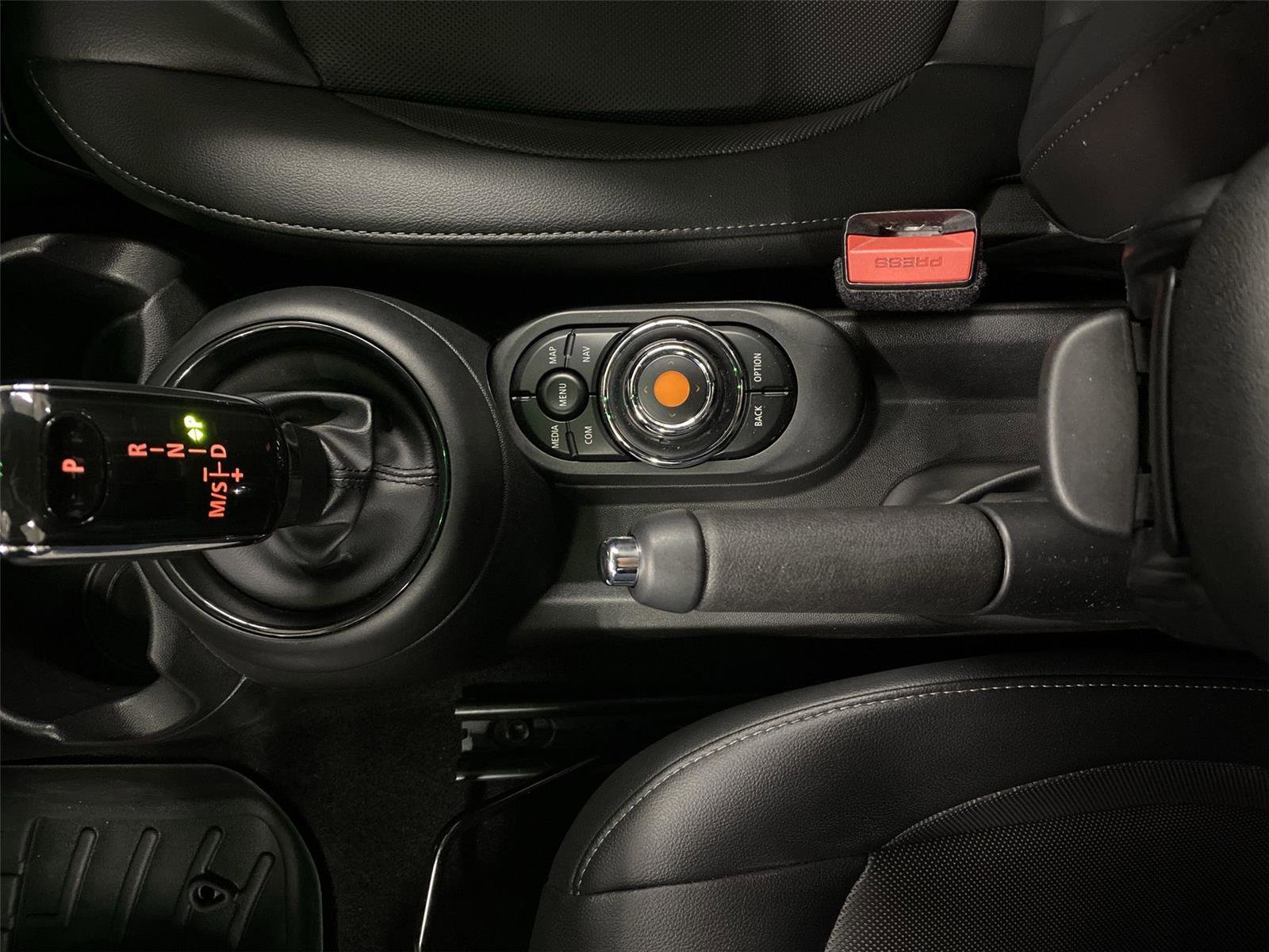 Used 2021 MINI Cooper Convertible w/ 6.5" Touchscreen Package image 27