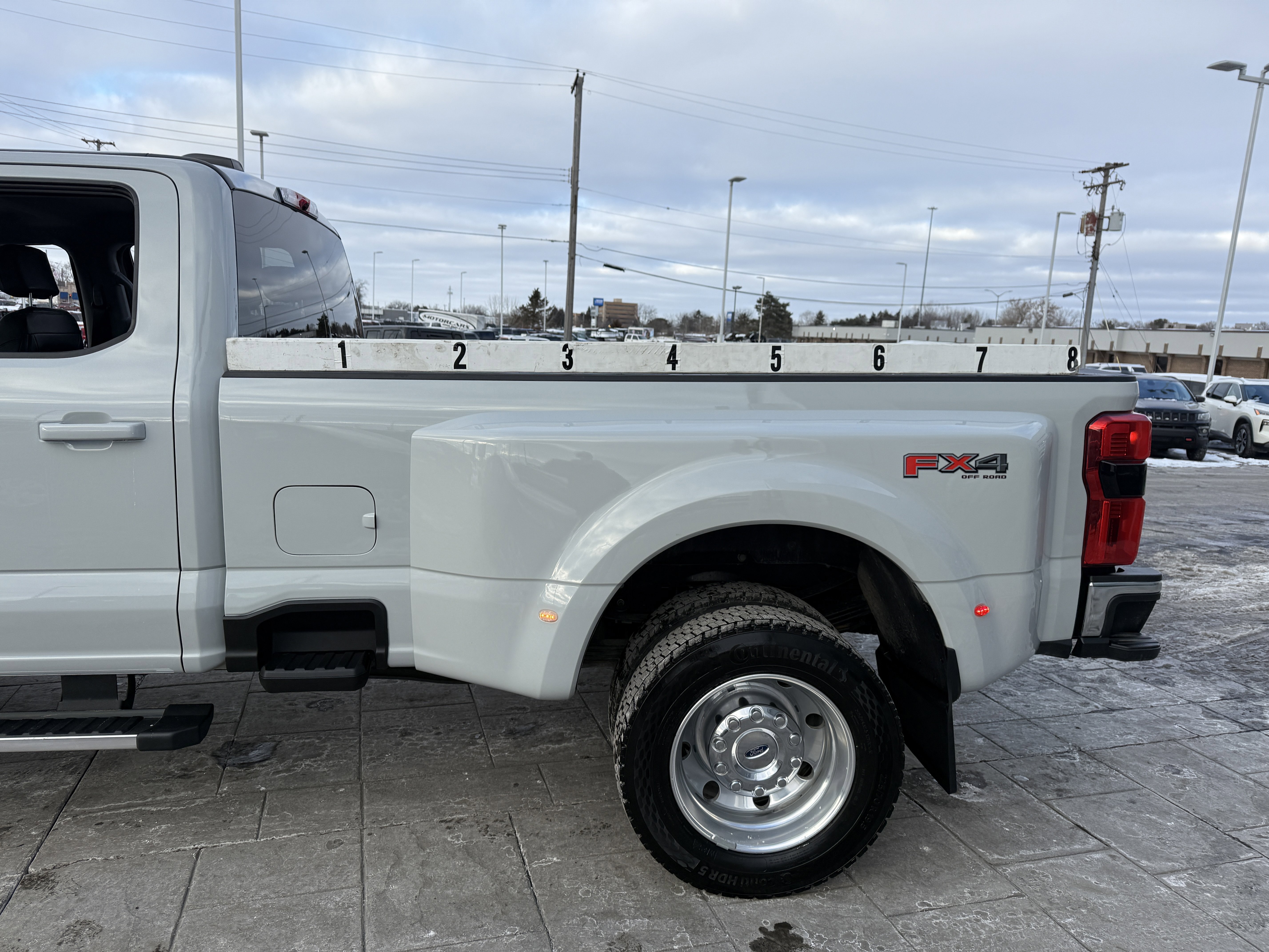 Used 2025 Ford F450 Lariat w/ FX4 Off-Road Package image 29