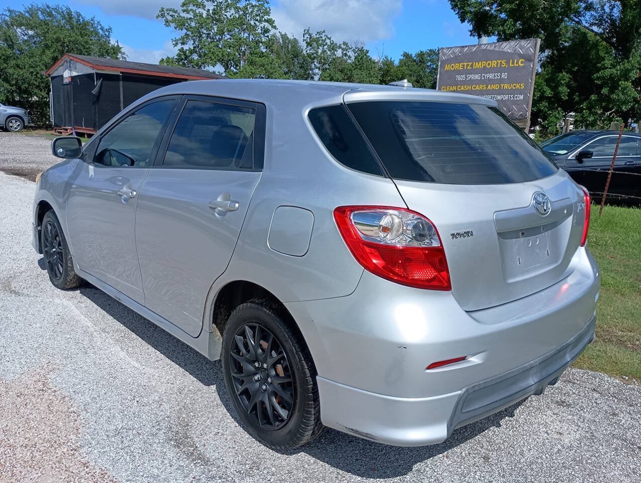 Used 2010 Toyota Matrix FWD image 3