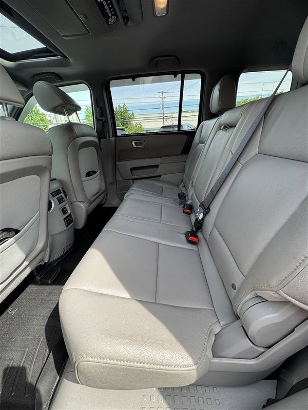 Used 2013 Honda Pilot Touring image 10