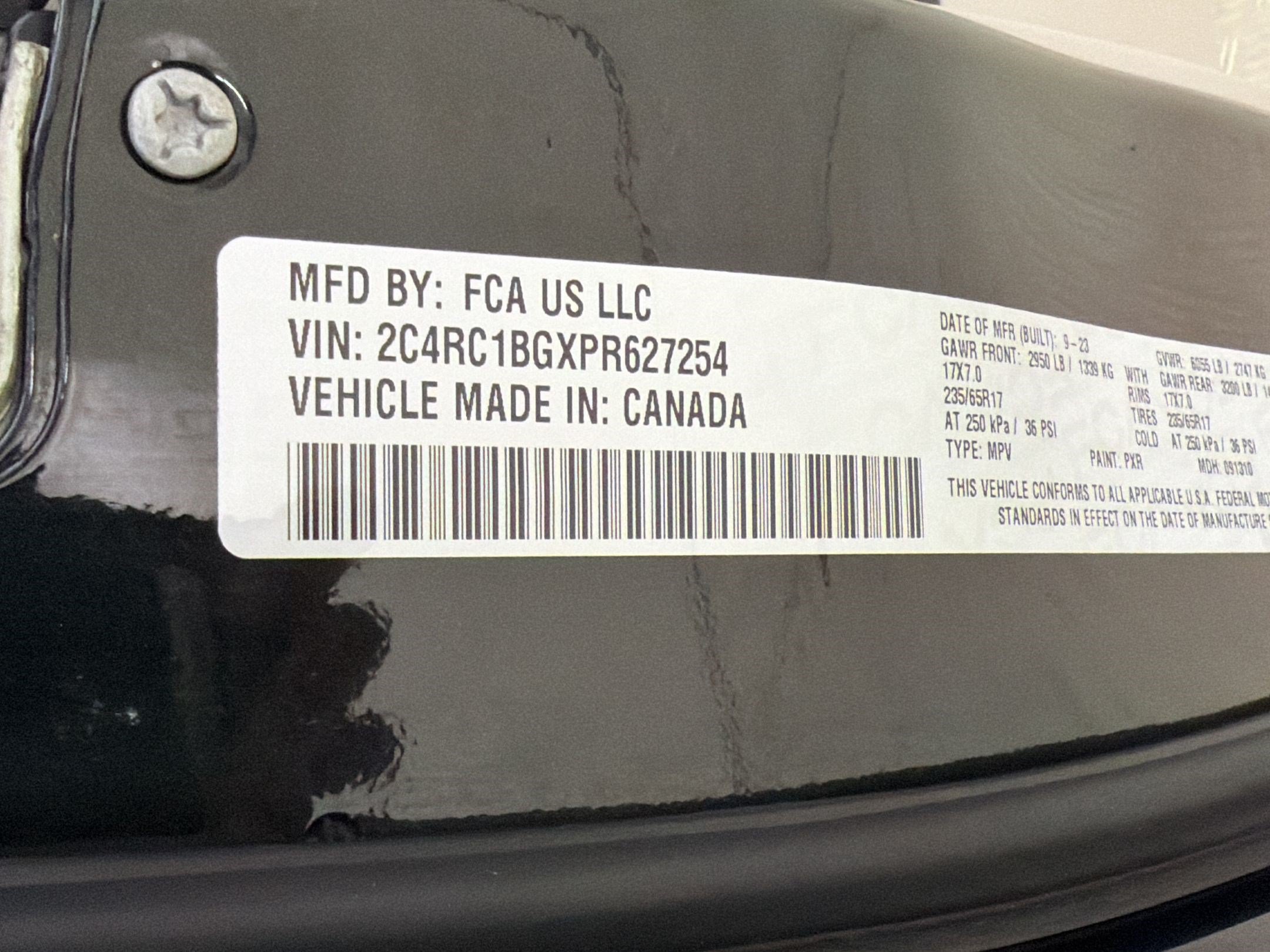Used 2023 Chrysler Pacifica Touring-L FWD image 23