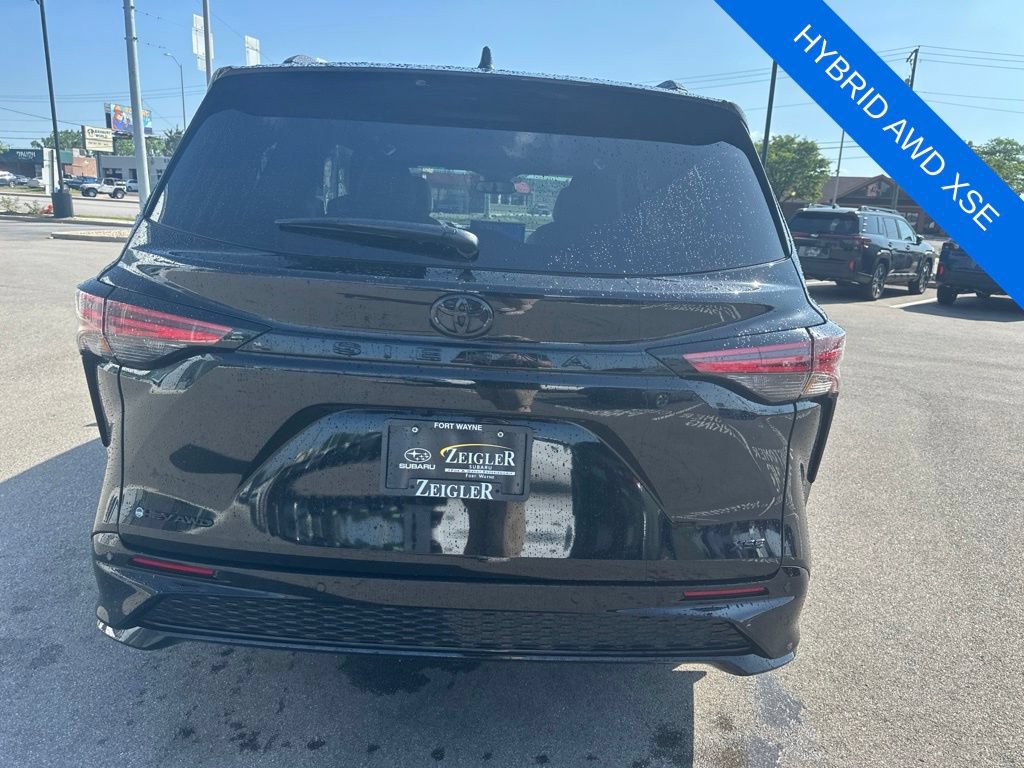 Used 2026 Toyota Sienna XSE AWD/4WD image 5