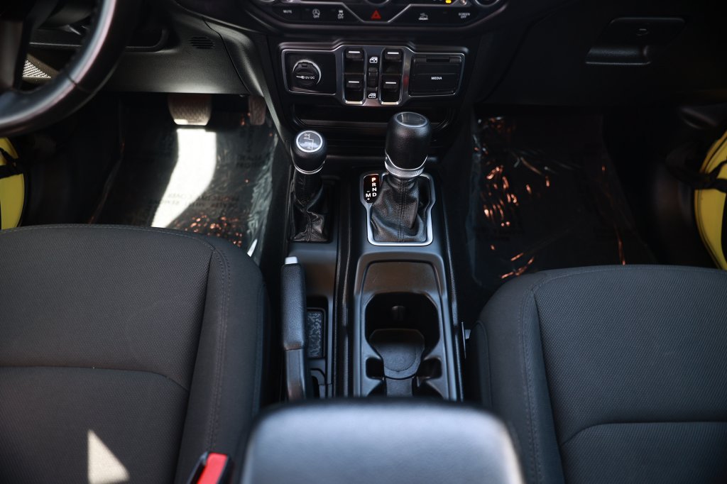 Used 2022 Jeep Wrangler Unlimited Sport AWD/4WD image 31