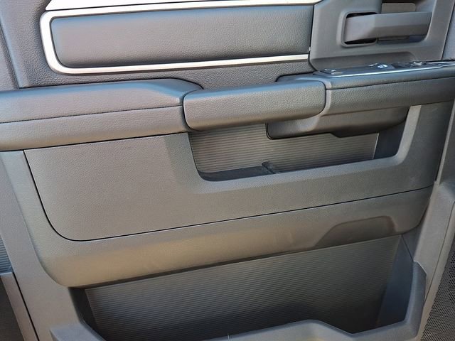 Used 2024 RAM 2500 Tradesman w/ Chrome Appearance Group image 12