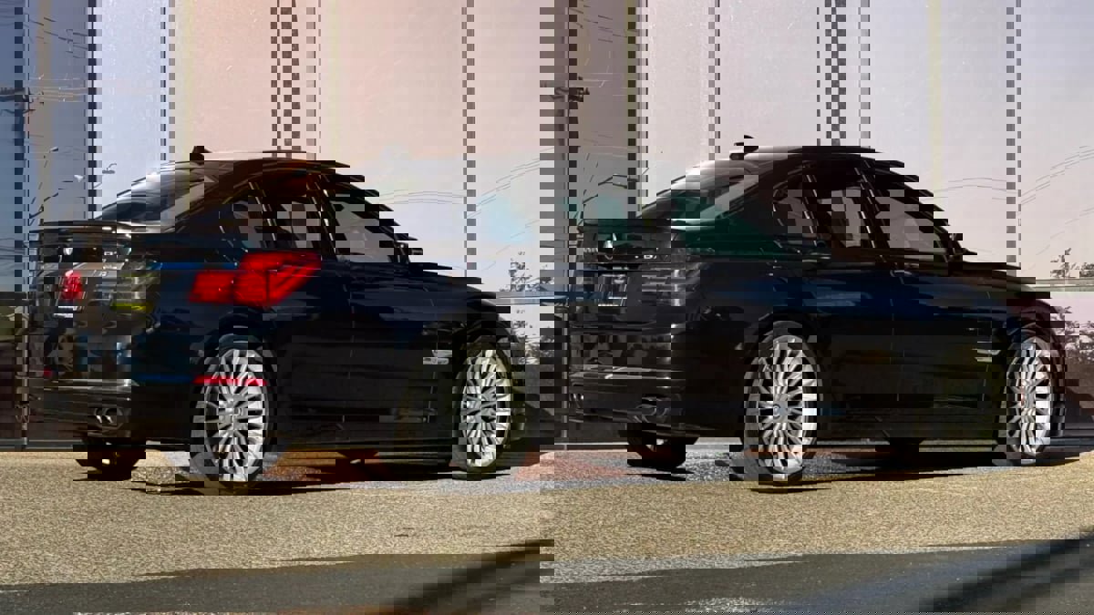 Used 2013 BMW ALPINA B7 image 14