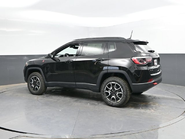 New 2026 Jeep Compass Trailhawk AWD/4WD image 7