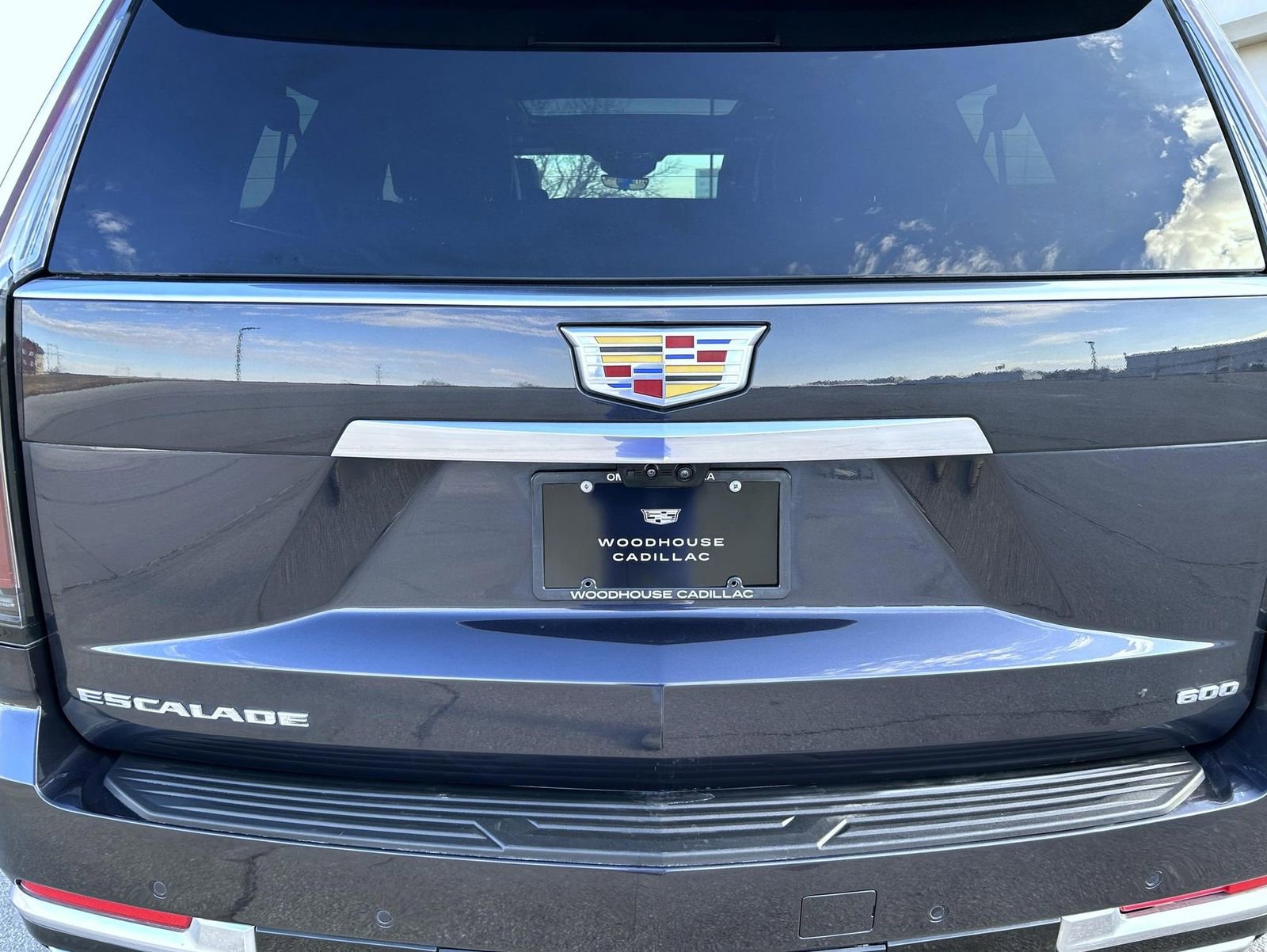 Certified 2025 Cadillac Escalade ESV Premium Luxury Platinum image 13