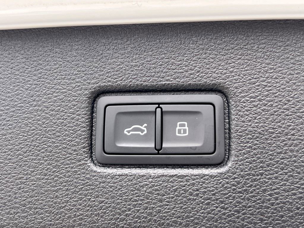 New 2026 Audi Q7 3.0T Premium image 14