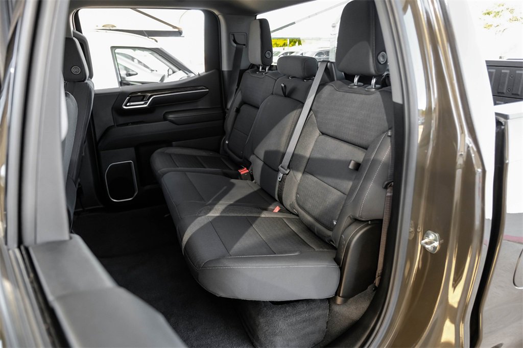 Used 2023 GMC Sierra 1500 Elevation image 40