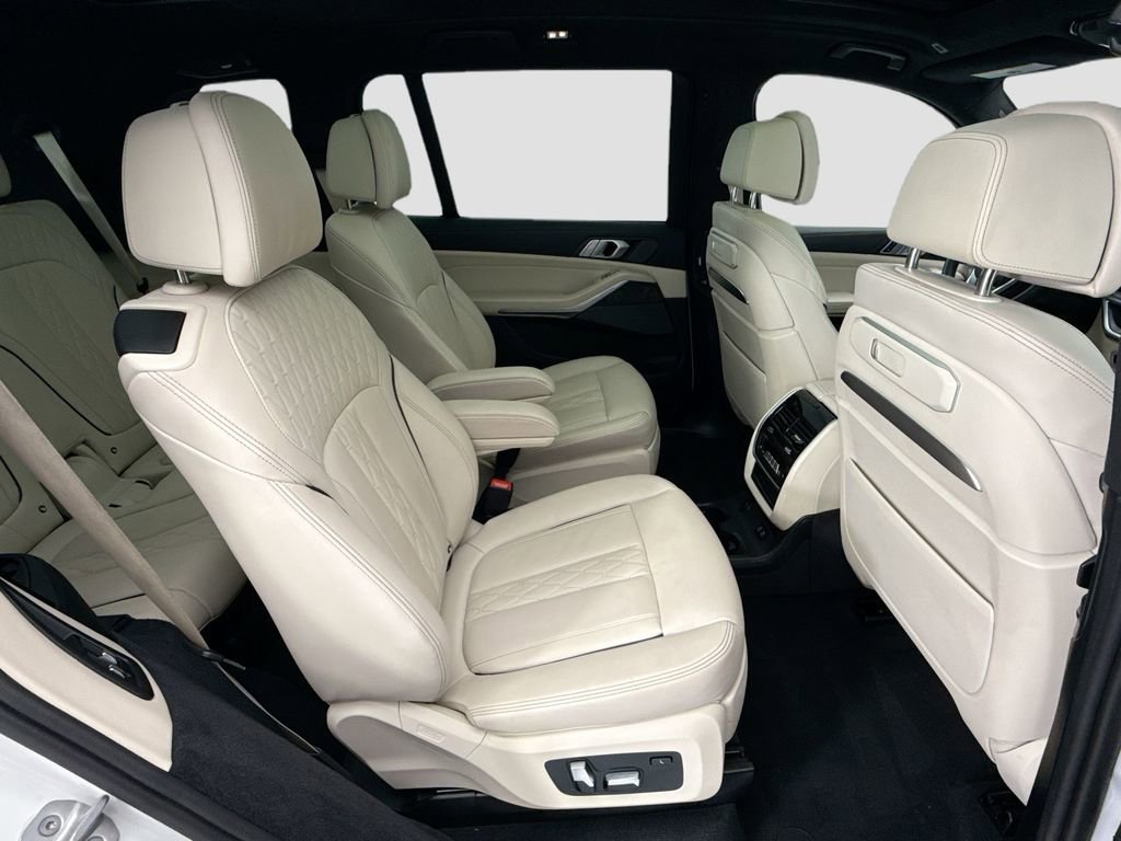 Certified 2025 BMW X7 xDrive40i w/ Executive Package AWD/4WD image 21
