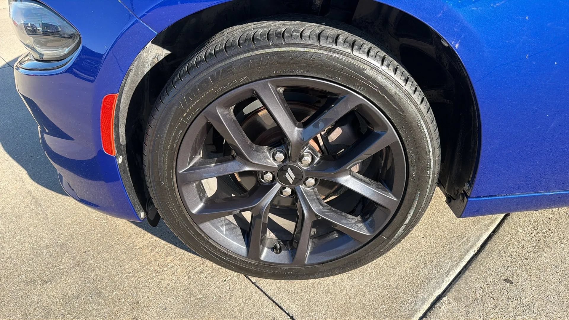 Used 2019 Dodge Charger SXT w/ Blacktop Package RWD image 31