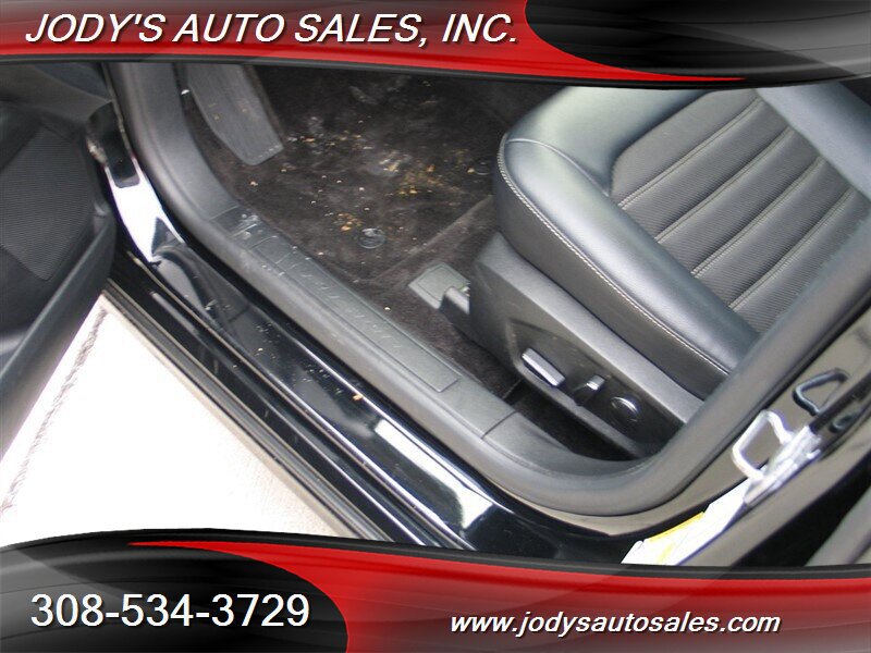 Used 2018 Ford Fusion SE w/ Equipment Group 201A AWD/4WD image 4