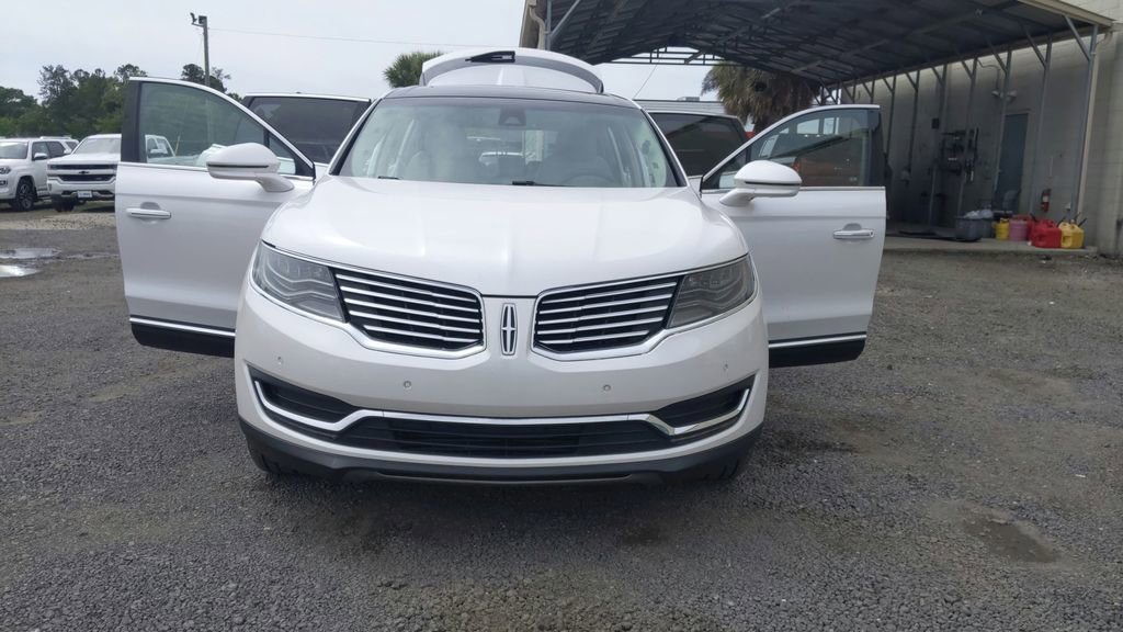 Used 2016 Lincoln MKX Reserve w/ Luxury Package image 9