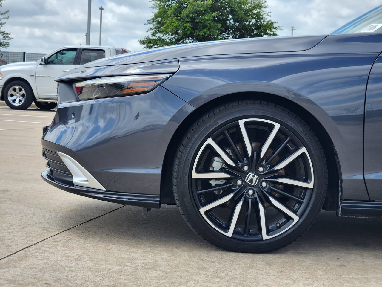 Used 2023 Honda Accord Touring image 8