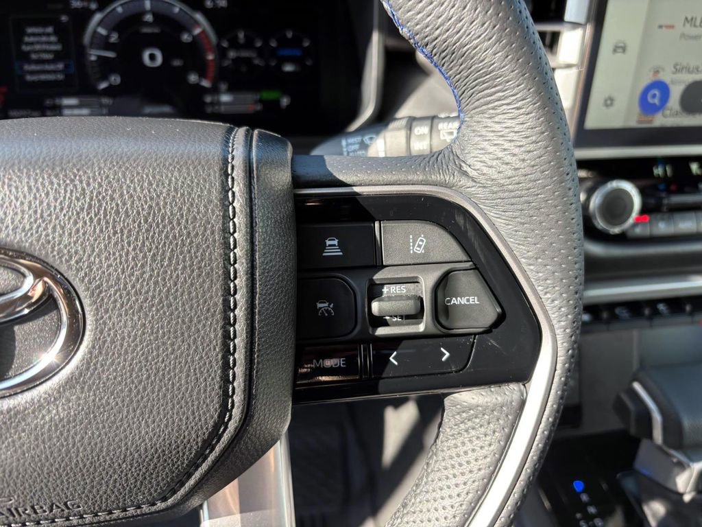 Used 2025 Toyota Sequoia Platinum image 18