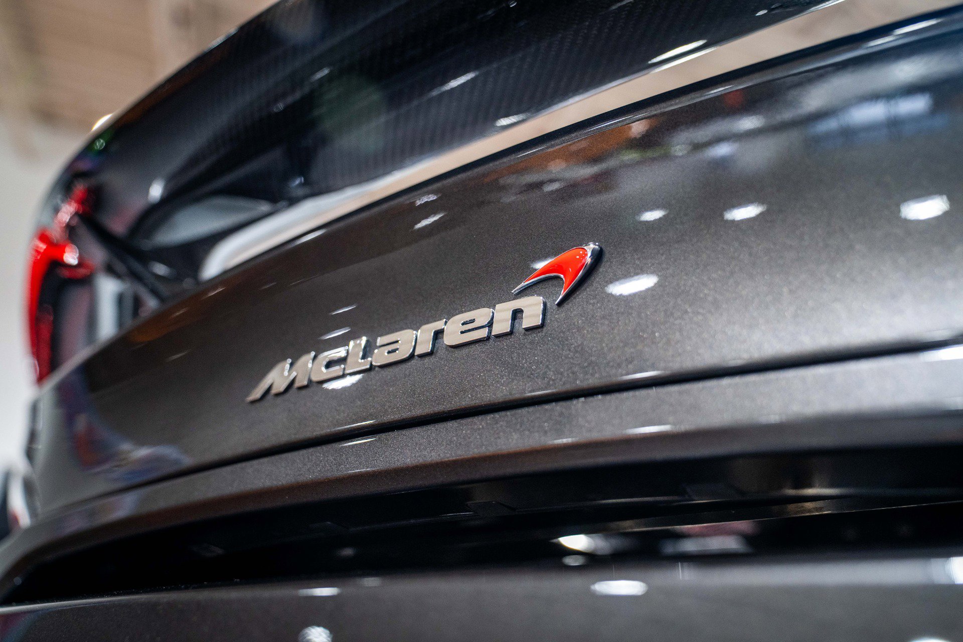 Used 2018 McLaren 570S Spider image 58